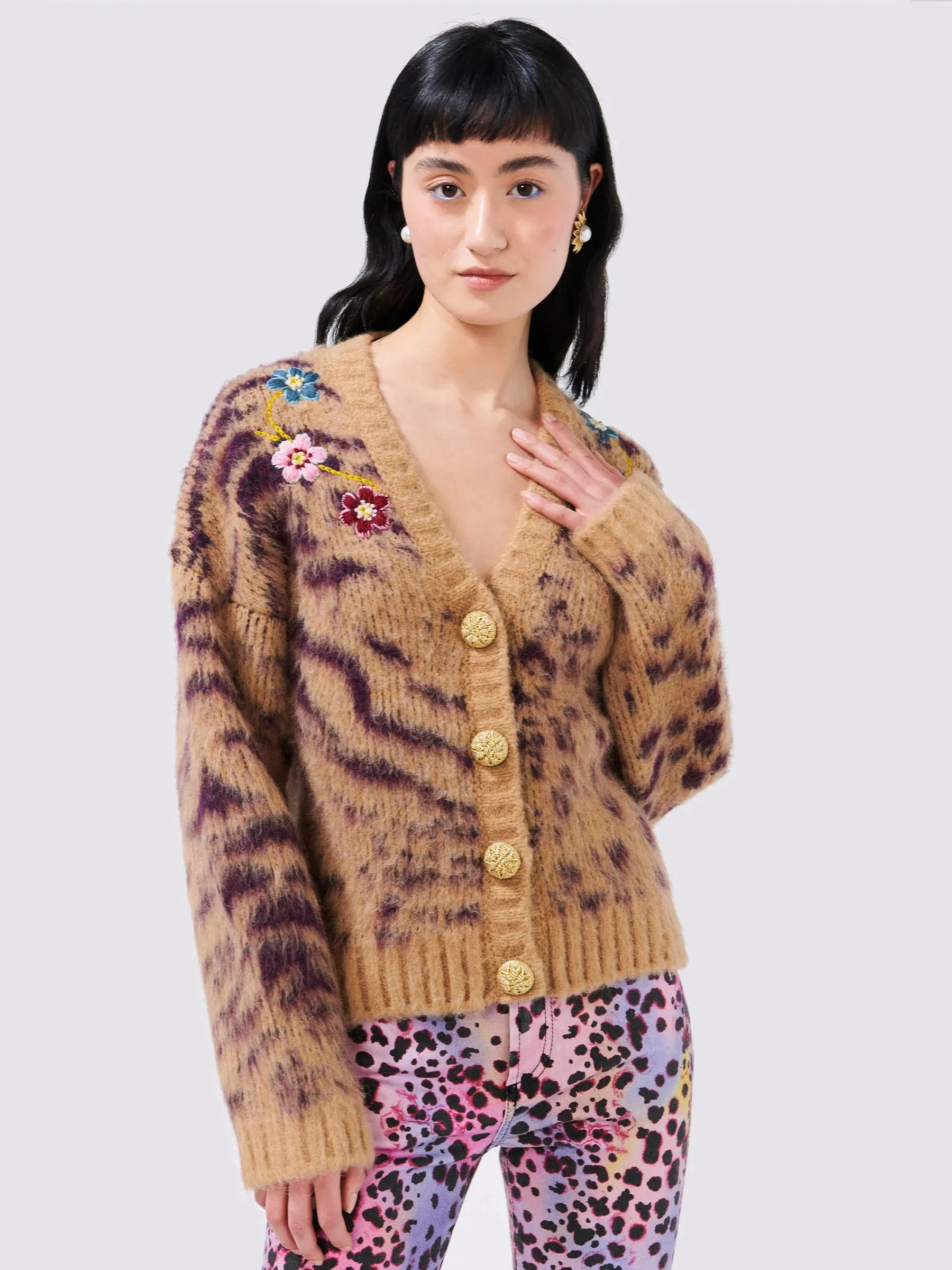 Big Meow Brushed Alpaca Embroidered Cardigan