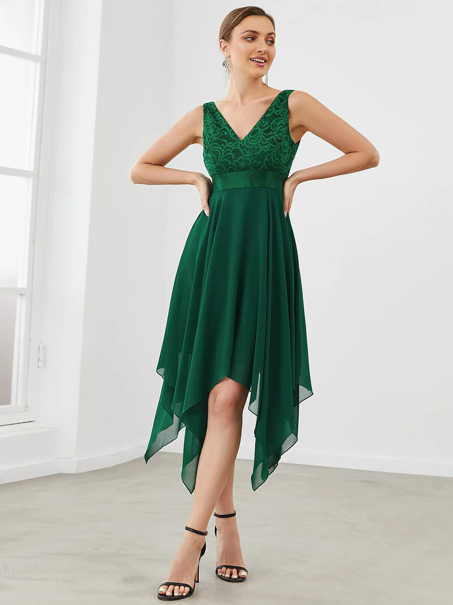 Blue Ladies Sleeveless V Neck Empire Waist A Line Lace Chiffon Knee Length Prom Evening Dresses - Ever-Pretty