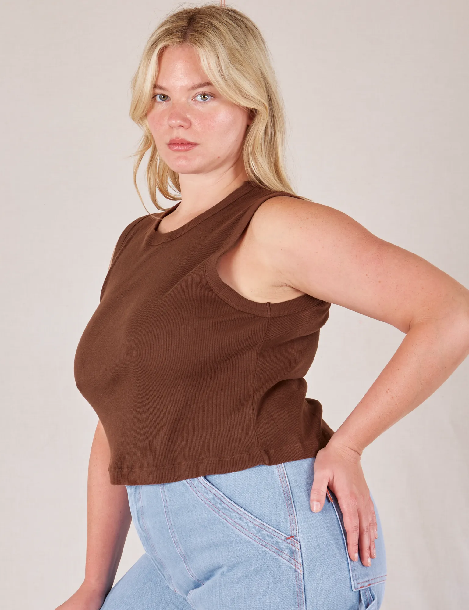 Muscle Tee - Fudgesicle Brown