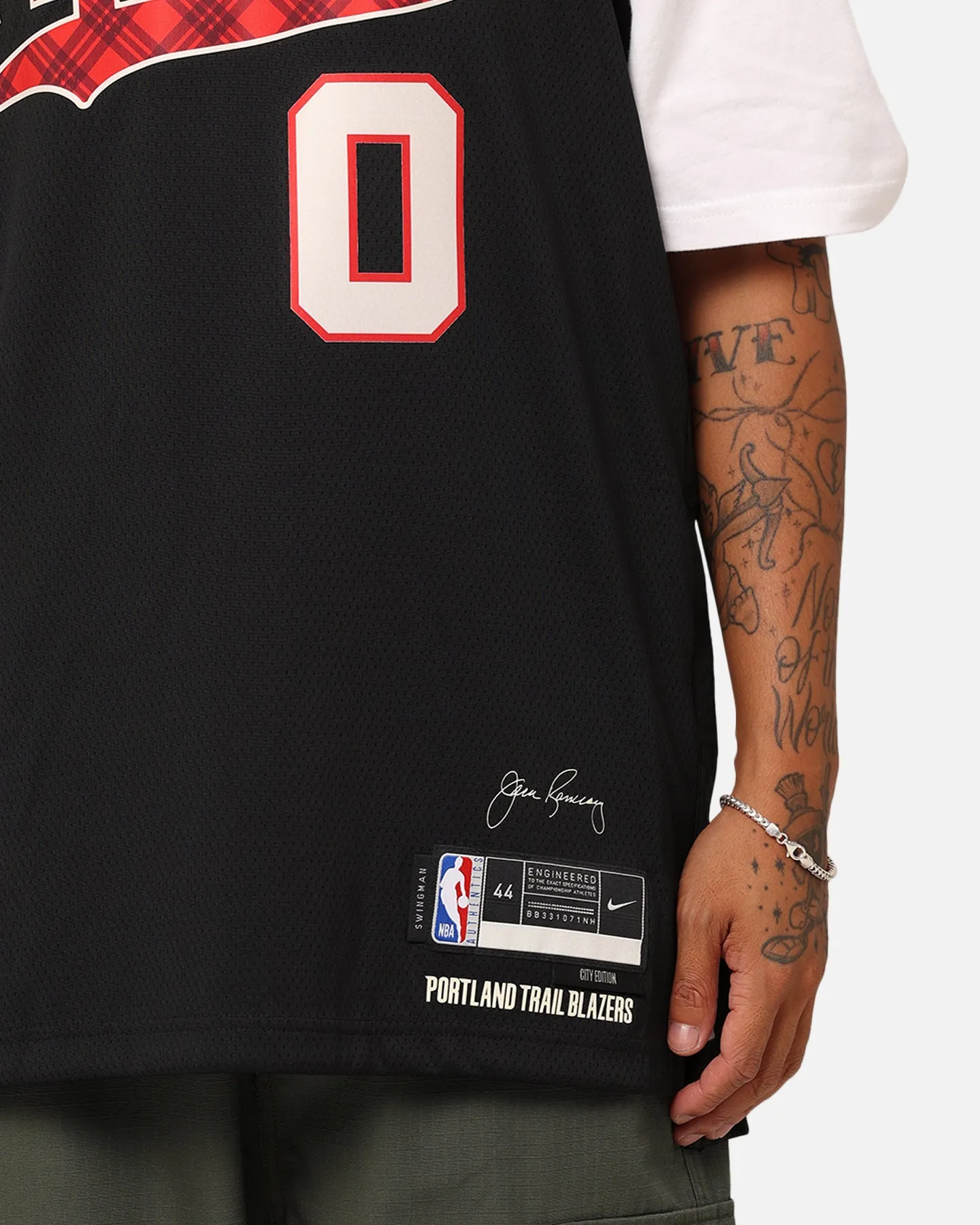 Nike Portland Trail Blazers Damian Lillard City Edition 2023/24 Dri-FIT Swingman Jersey Black
