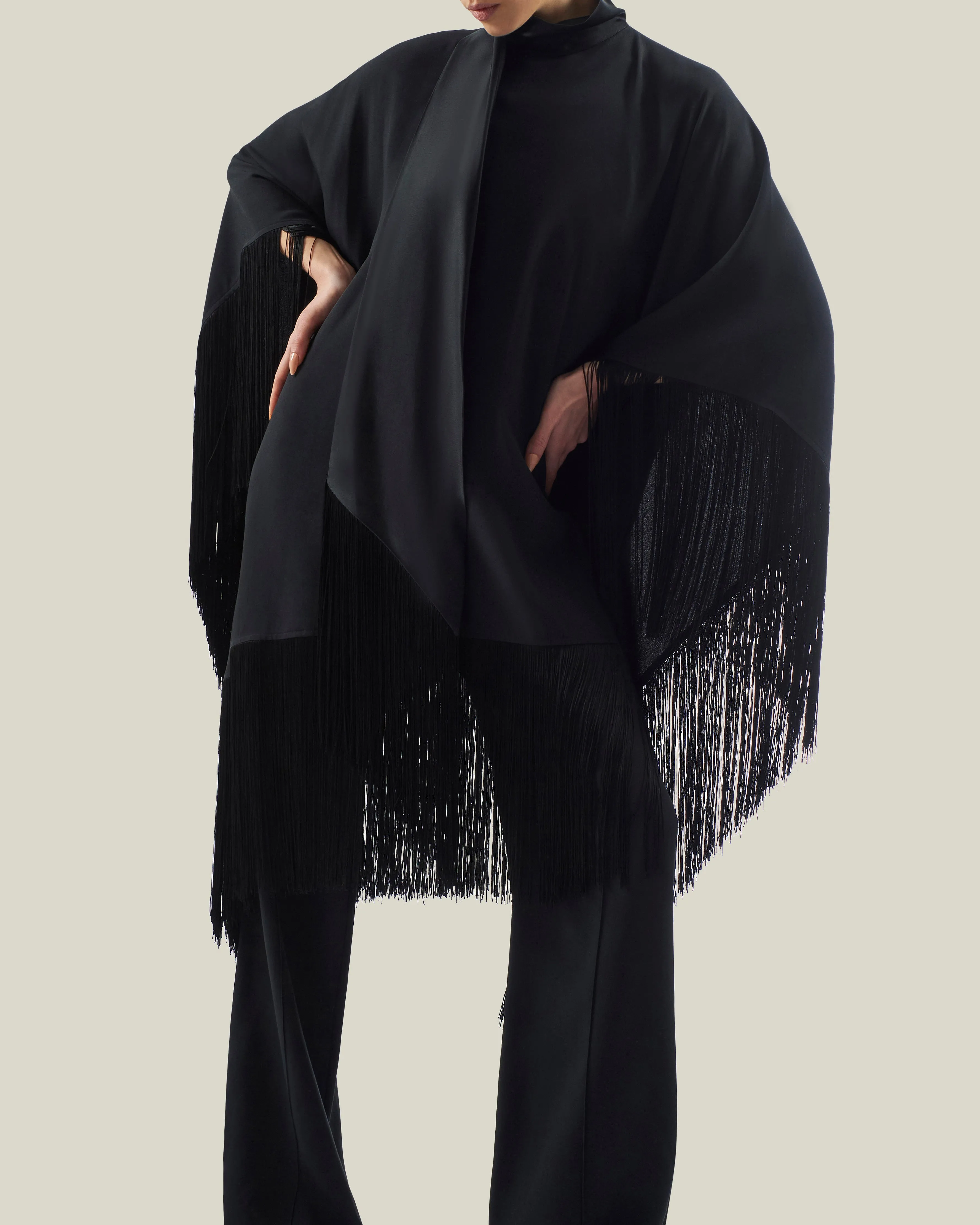 Piccolo Mrs Ross Kaftan in Black