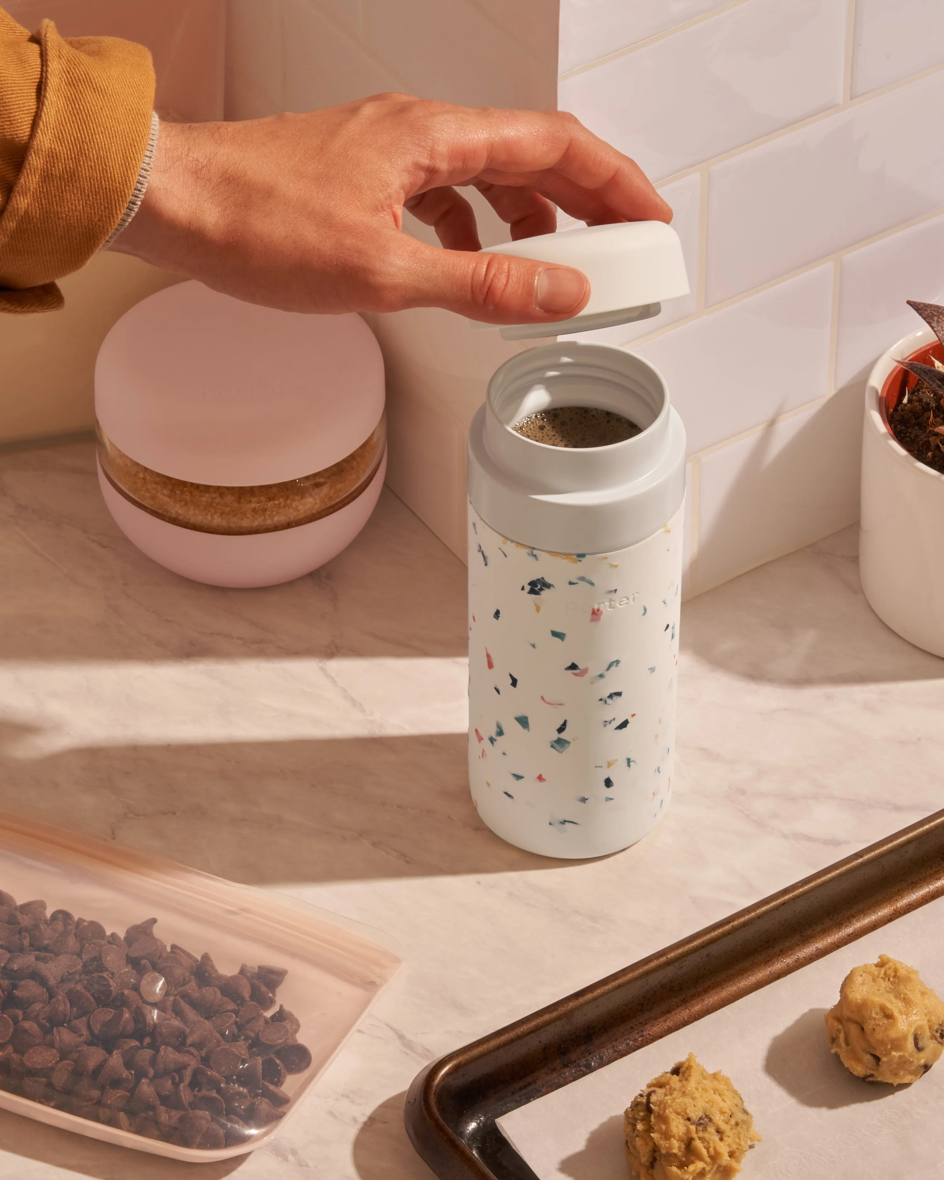 Porter Insulated Bottle 20oz - Terrazzo Charcoal